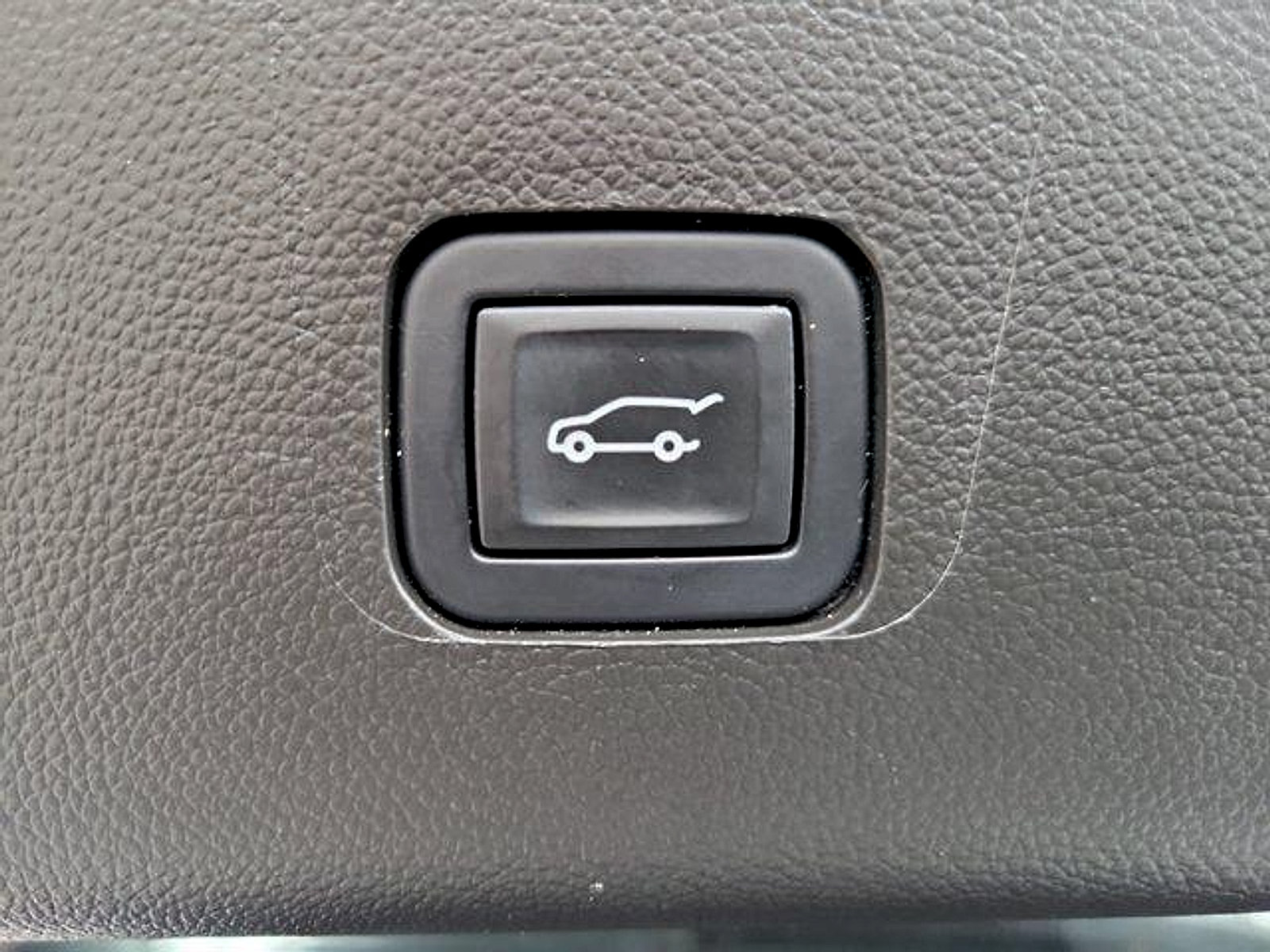 Used 2022 Chevrolet Traverse LT AWD/4WD image 12