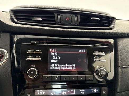Used 2017 Nissan Rogue SV AWD/4WD image 29