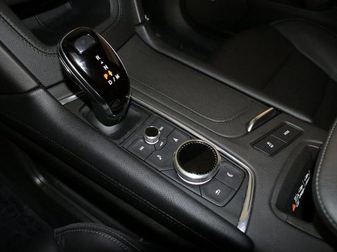 Used 2024 Cadillac XT6 Premium Luxury image 24