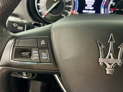 Used 2022 Maserati Levante GT AWD/4WD image 18