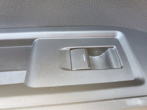 Used 2024 Toyota Tacoma SR5 RWD image 7