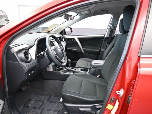 Used 2017 Toyota RAV4 LE image 11