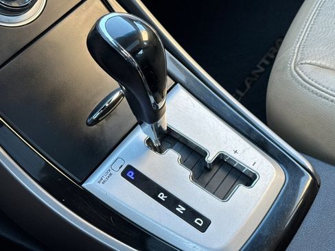 Used 2012 Hyundai Elantra Limited w/ Technology Pkg 5 image 20