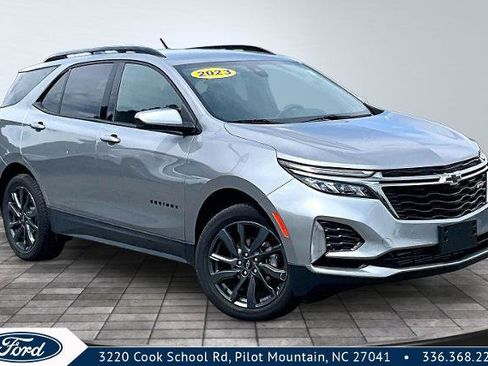 Used 2023 Chevrolet Equinox RS AWD/4WD image 1