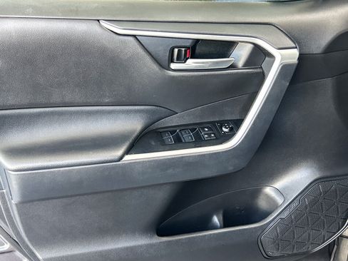 Used 2025 Toyota RAV4 XLE w/ Convenience Package FWD image 24