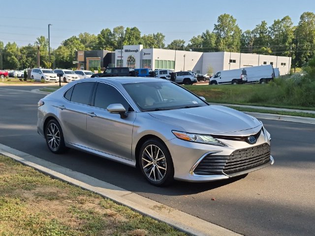 Used 2024 Toyota Camry XLE w/ Navigation Package FWD image 15