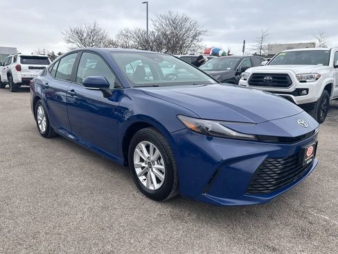 Used 2025 Toyota Camry XSE image 9