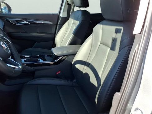 Used 2025 Buick Envision Preferred AWD/4WD image 18