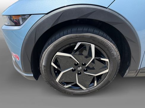Used 2024 Hyundai Ioniq 5 SE RWD image 9