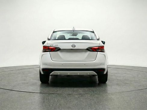 Used 2025 Nissan Versa SV image 7