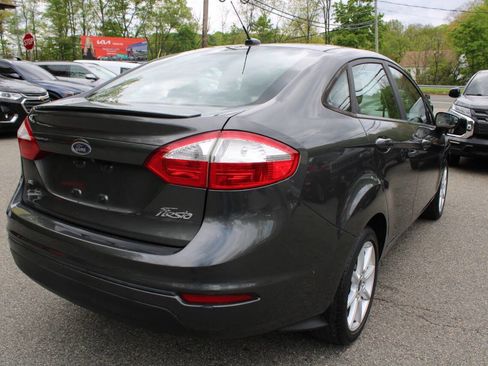 Used 2019 Ford Fiesta SE w/ Equipment Group 201A FWD image 8