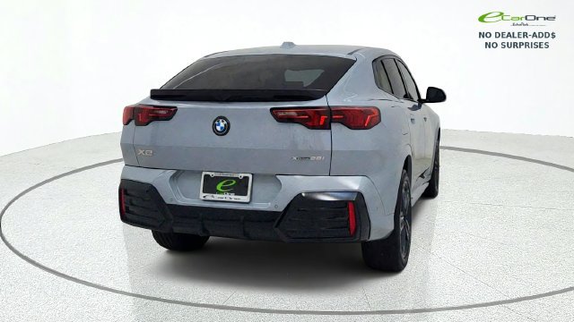 Used 2026 BMW X2 xDrive28i w/ Technology Package AWD/4WD image 7