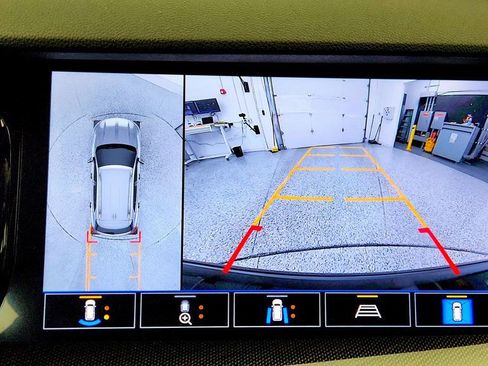 Used 2021 Buick Envision Essence w/ Technology Package I image 20