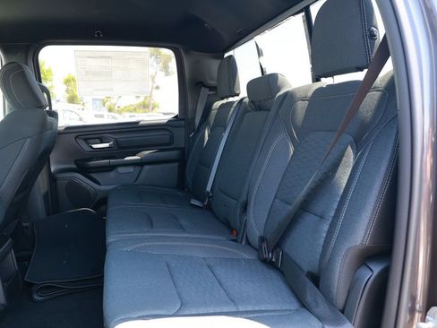 New 2026 RAM 1500 Express AWD/4WD image 31