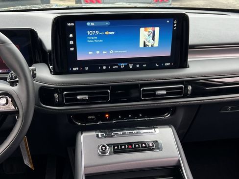 New 2026 Lincoln Aviator AWD w/ Jet Appearance Package image 10