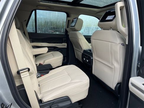 New 2024 Ford Expedition Max Platinum image 7