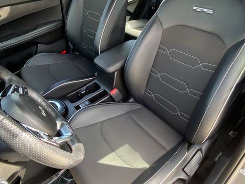 Used 2023 Kia Forte GT-Line w/ GT-Line Premium Package FWD image 28
