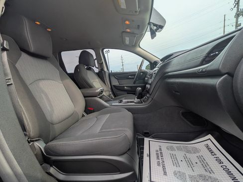 Used 2017 Chevrolet Traverse LT w/ LPO, 'HIT The Road' Package FWD image 35
