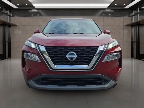 Used 2022 Nissan Rogue SV w/ SV Premium Package image 3