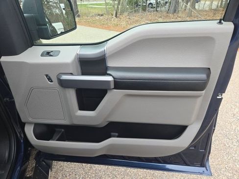 Used 2018 Ford F150 XLT w/ Equipment Group 302A Luxury image 10