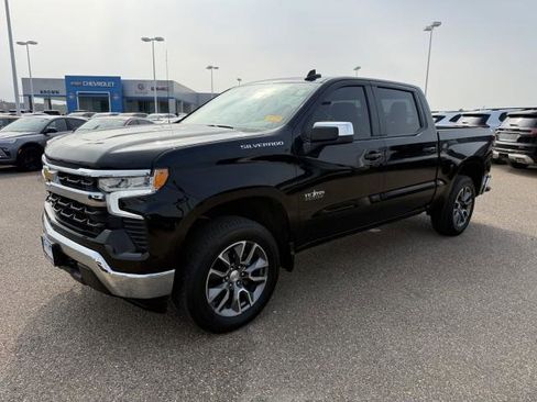 Used 2024 Chevrolet Silverado 1500 LT RWD image 32