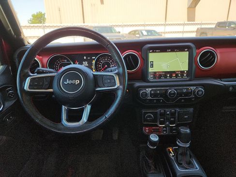 Used 2021 Jeep Gladiator Rubicon AWD/4WD image 11
