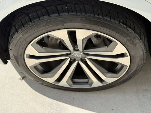 Used 2019 Audi Q8 Premium Plus AWD/4WD image 15