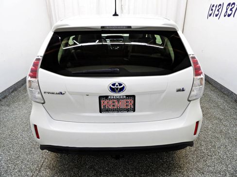 Used 2015 Toyota Prius V Four FWD image 5