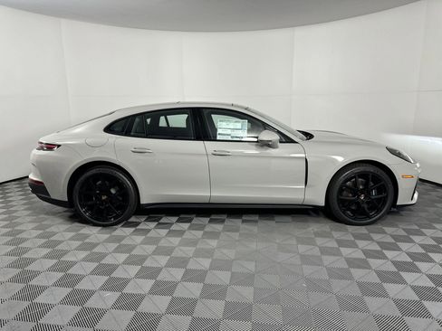 Certified 2025 Porsche Panamera 4 image 8