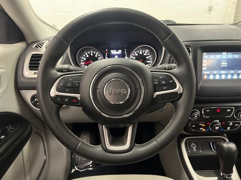 Used 2021 Jeep Compass Latitude FWD image 16