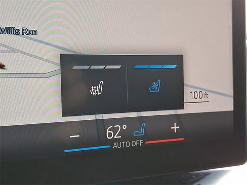 Certified 2024 BMW X6 xDrive40i w/ Executive Package image 24