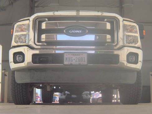 Used 2014 Ford F250 XLT w/ XLT Value Package image 3