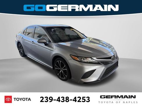 Used 2019 Toyota Camry SE w/ Convenience Package FWD image 3