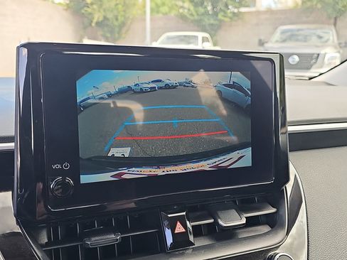 Used 2025 Toyota Corolla LE FWD image 22