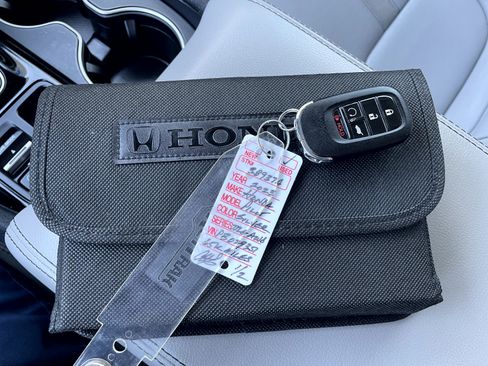 Certified 2023 Honda Pilot Touring image 22