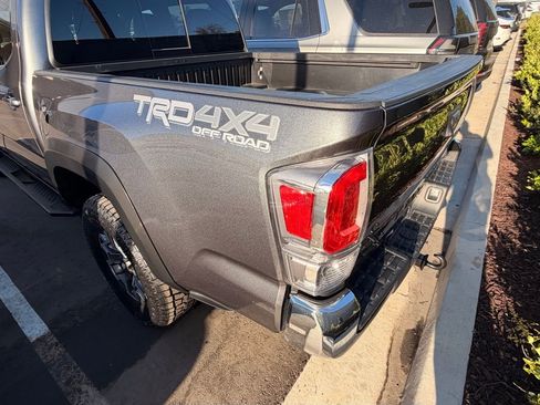 Used 2023 Toyota Tacoma TRD Off-Road image 10