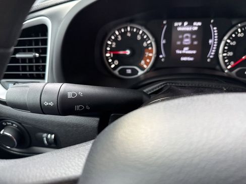 Used 2021 Jeep Renegade Sport image 51