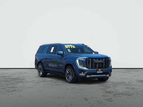 Used 2025 GMC Yukon XL Denali Ultimate AWD/4WD image 2