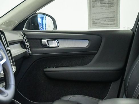 Certified 2026 Volvo XC40 B5 Plus AWD/4WD image 21