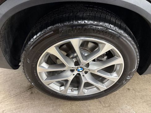 Used 2021 BMW X5 xDrive40i w/ Premium Package image 25