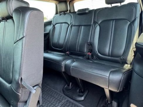 Used 2024 Jeep Wagoneer Series II w/ Flexible Seating Group RWD image 13