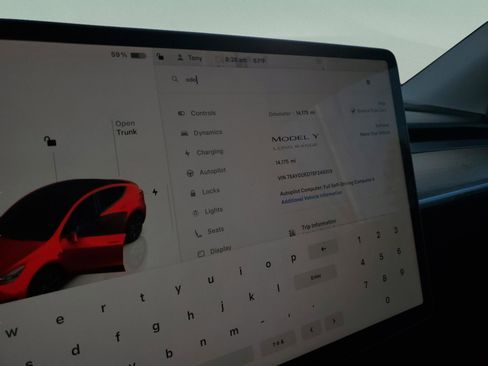 Used 2025 Tesla Model Y Long Range image 29