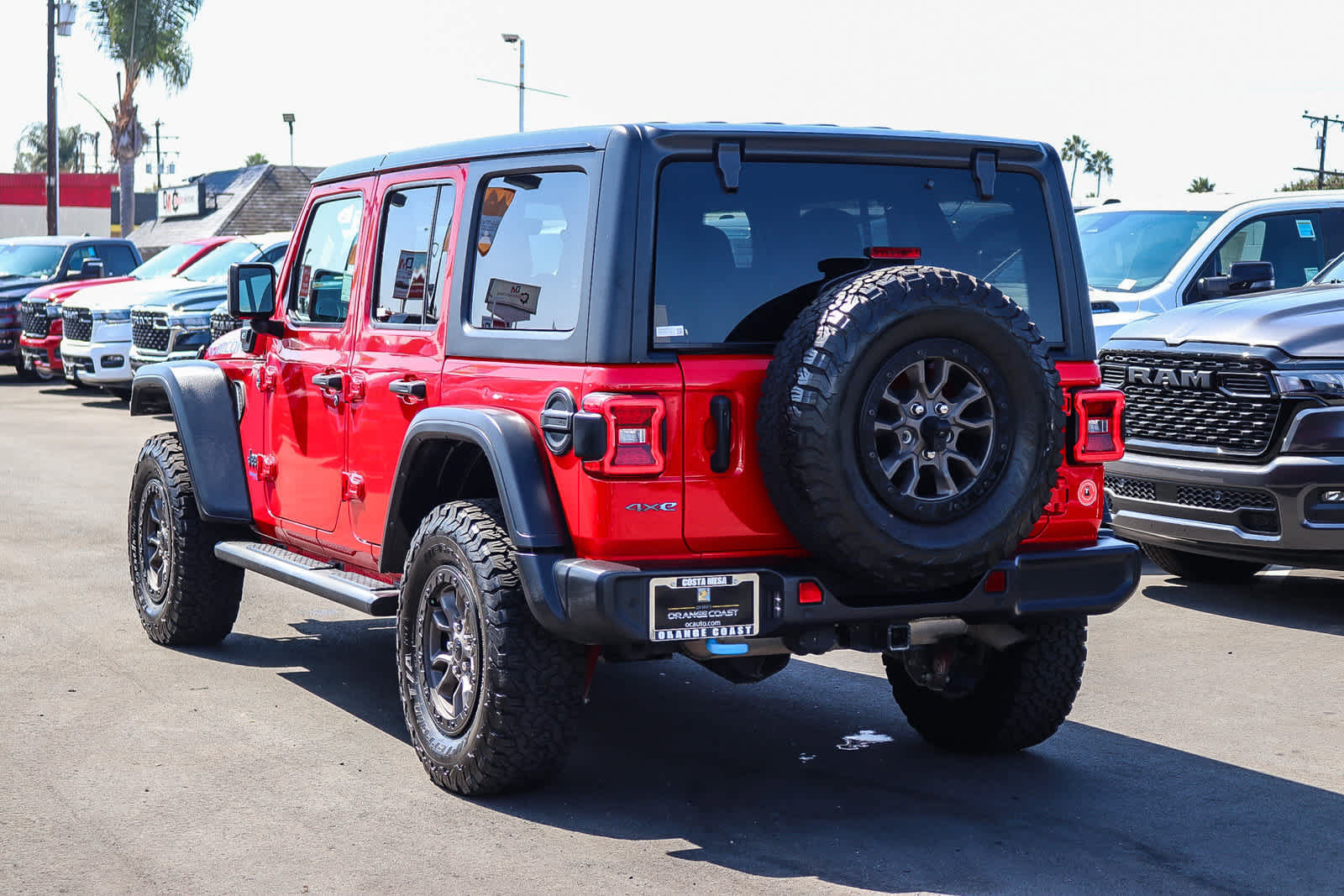 Used 2021 Jeep Wrangler Unlimited Rubicon 4xe w/ Cold Weather Group AWD/4WD image 6
