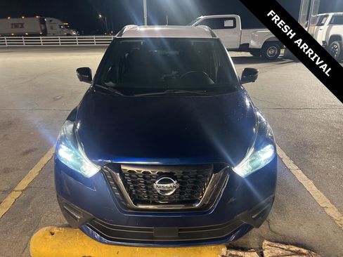 Used 2020 Nissan Kicks SR image 16