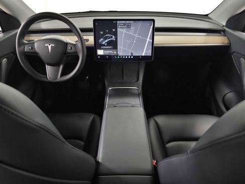 Used 2021 Tesla Model Y Long Range AWD/4WD image 11