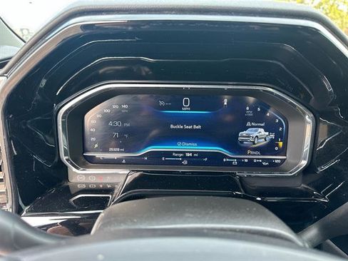 Used 2022 Chevrolet Silverado 1500 LT image 10