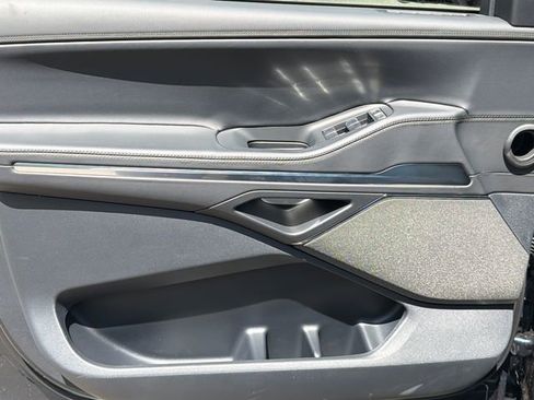 New 2026 Lincoln Navigator Reserve AWD/4WD image 11