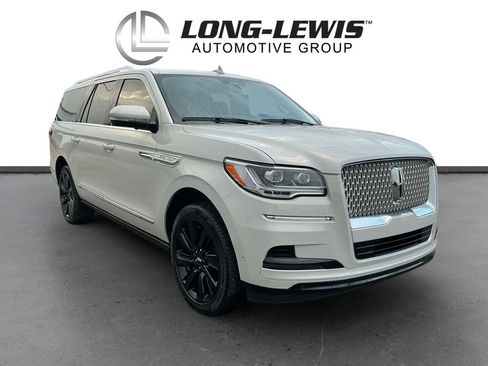 Certified 2024 Lincoln Navigator L Reserve image 10