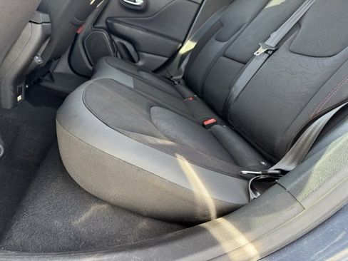 Used 2020 Jeep Renegade Trailhawk w/ Cold Weather Group image 10