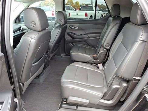 Used 2021 Chevrolet Traverse RS image 8